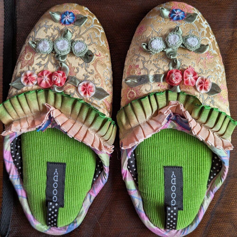 Brand new perfect Goody Goody slippers for little girl. 7" in its own bag.